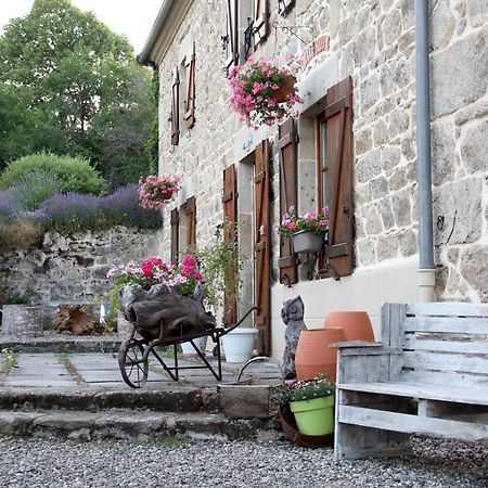 La Belle Ame Bed & Breakfast Saint-Priest-des-Champs Dış mekan fotoğraf
