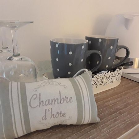 La Belle Ame Bed & Breakfast Saint-Priest-des-Champs Oda fotoğraf