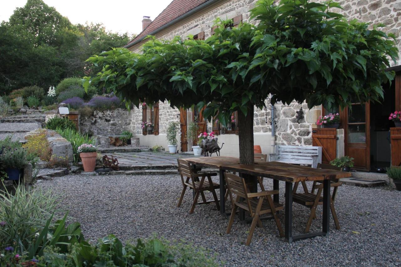 La Belle Ame Bed & Breakfast Saint-Priest-des-Champs Dış mekan fotoğraf