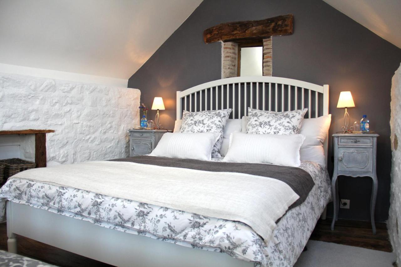 La Belle Ame Bed & Breakfast Saint-Priest-des-Champs Oda fotoğraf