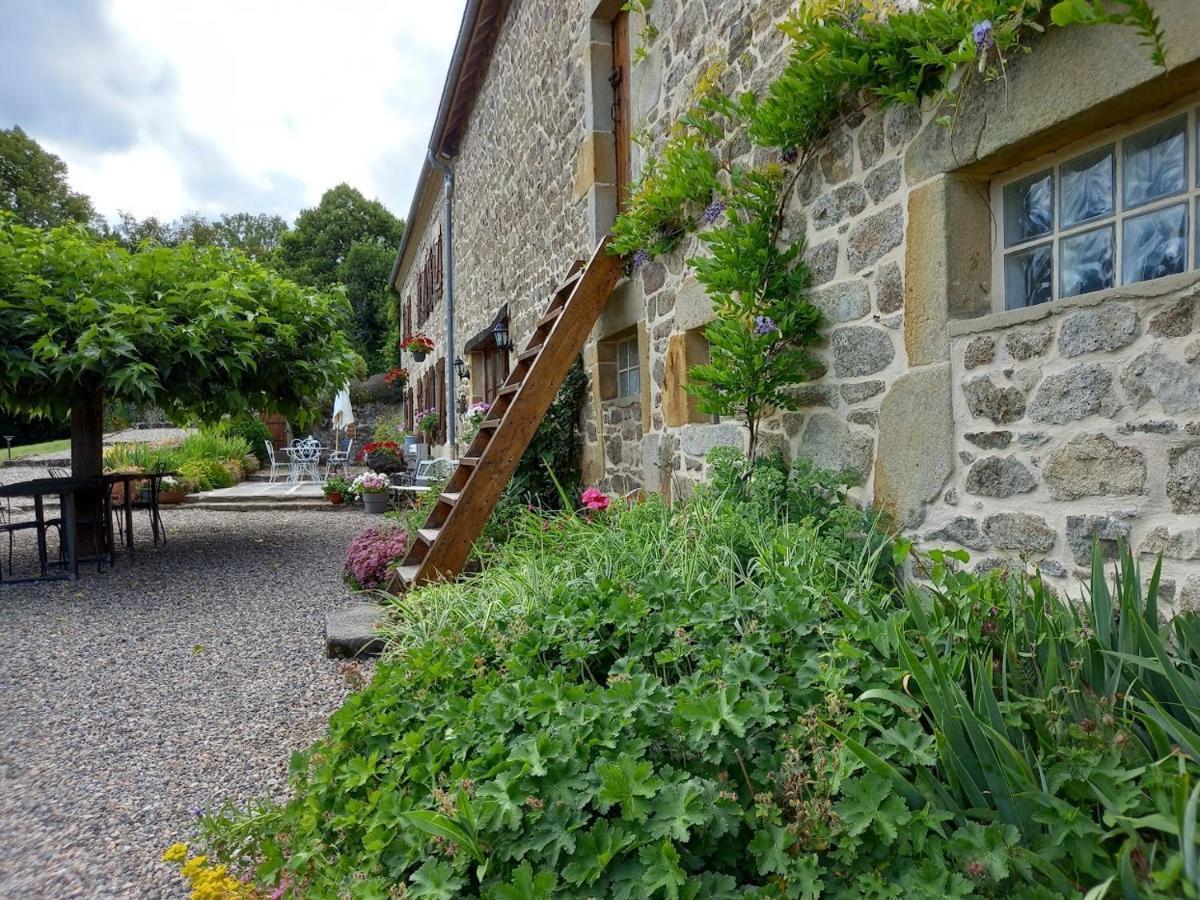 La Belle Ame Bed & Breakfast Saint-Priest-des-Champs Dış mekan fotoğraf