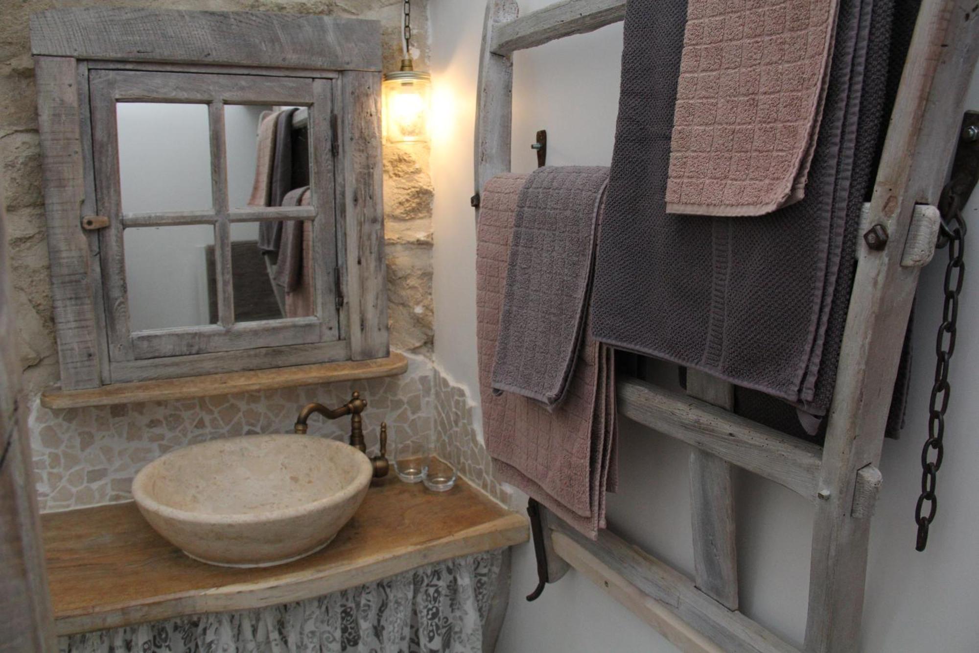 La Belle Ame Bed & Breakfast Saint-Priest-des-Champs Oda fotoğraf
