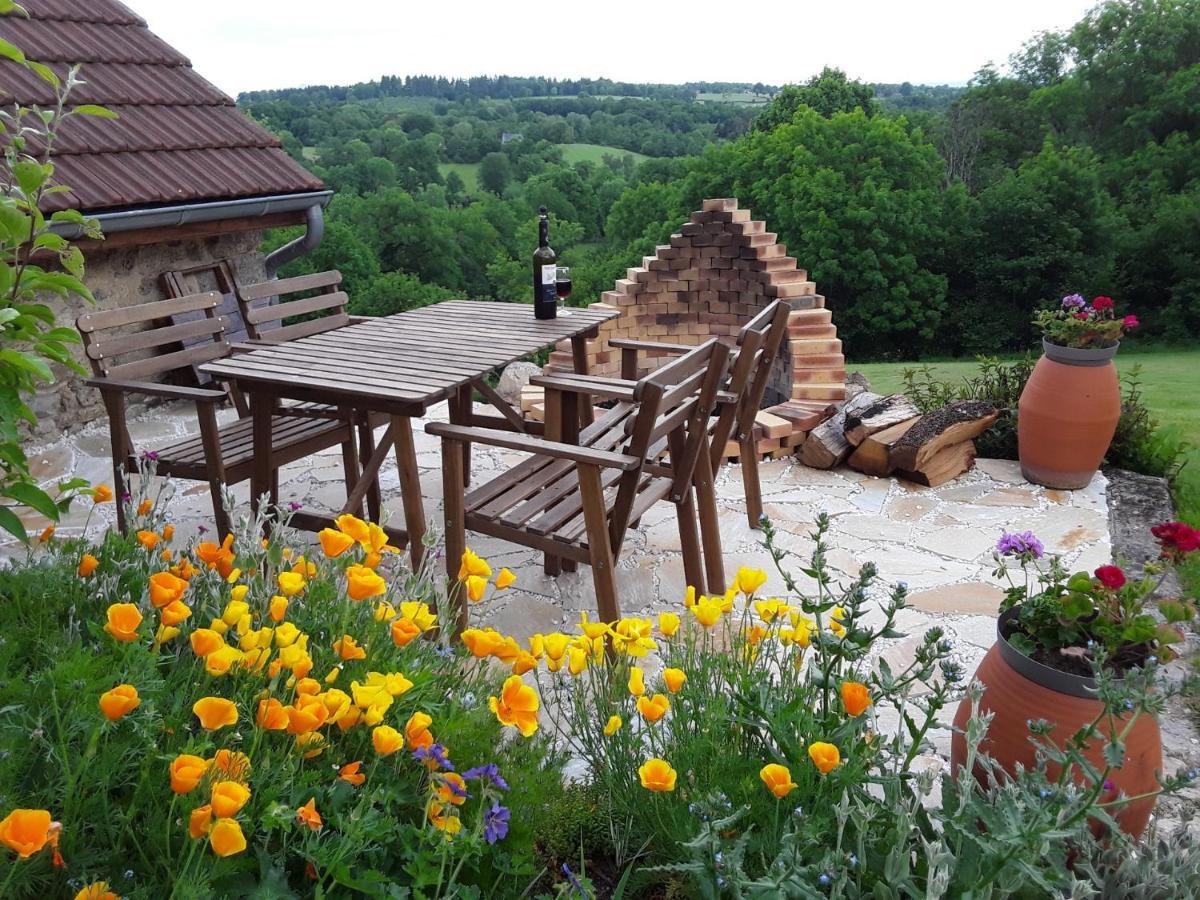 La Belle Ame Bed & Breakfast Saint-Priest-des-Champs Dış mekan fotoğraf