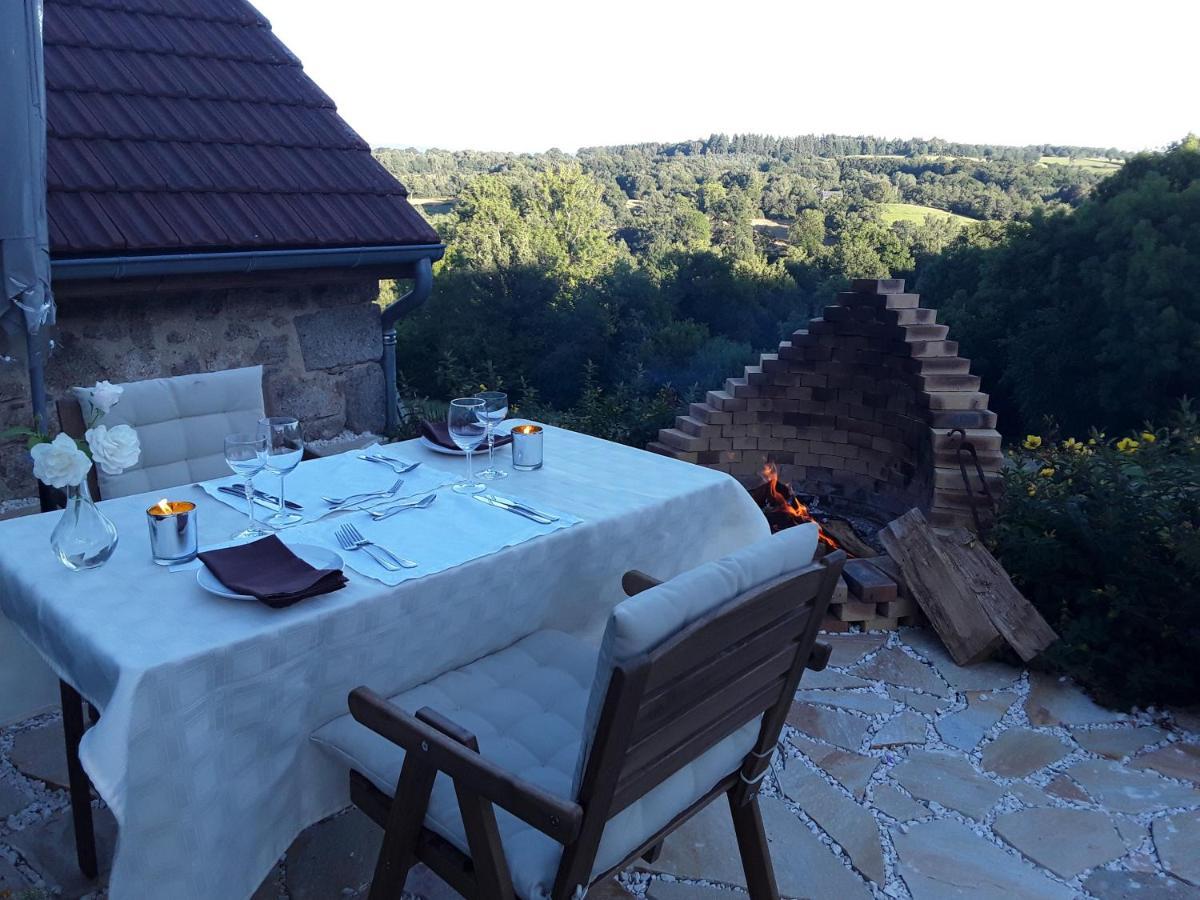 La Belle Ame Bed & Breakfast Saint-Priest-des-Champs Dış mekan fotoğraf